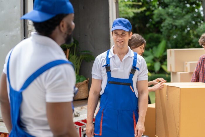 Benefits of Hiring a Moving Company and Saving Money