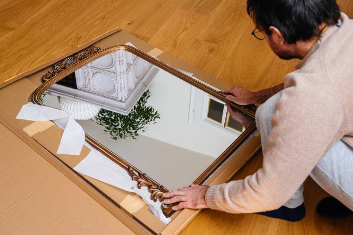 How To Pack Mirrors For Moving Safely and Securely