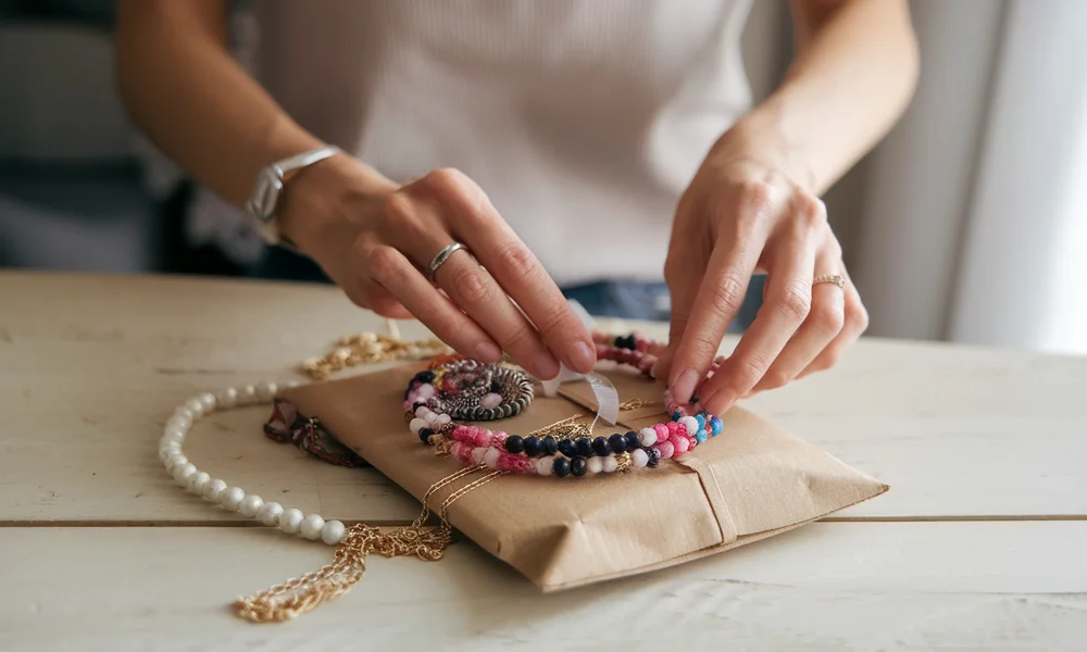 How to Pack Necklaces for Moving | Quick & Easy Steps