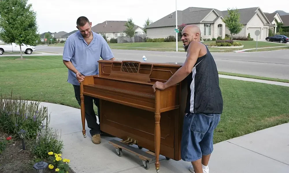 How Much Do Piano Movers Cost? What’s New in 2025 Rates