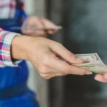 How Much Do You Tip Movers for 2 Hours – Best Guide