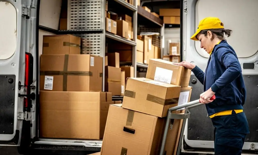 What to Know Before Hiring Movers | Complete Guide