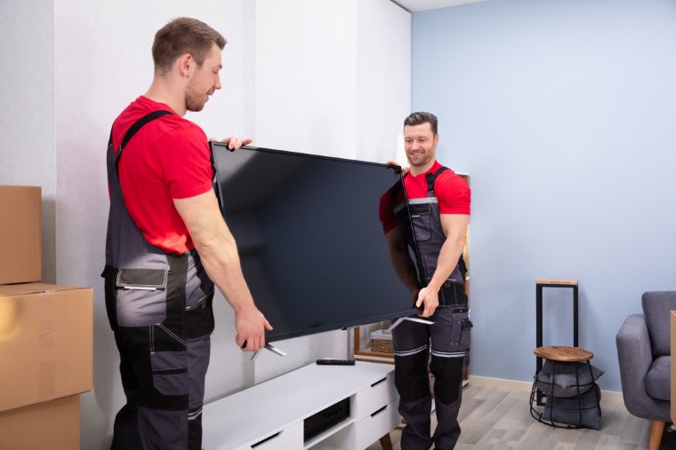 Step-by-Step: How To Pack TV For Moving Without Box