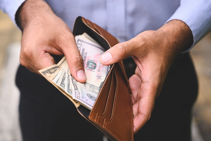 Should I Tip Movers | What You Need to Know