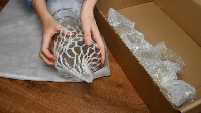 How to Pack Fragile Items for Moving