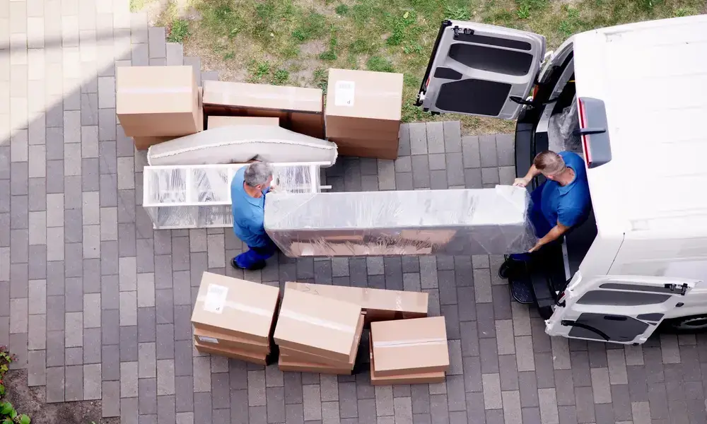 How to Safeguard Valuable Items During a Long Distance Move