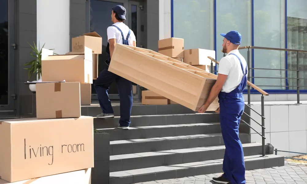How to Safeguard Valuable Items During a Long Distance Move
