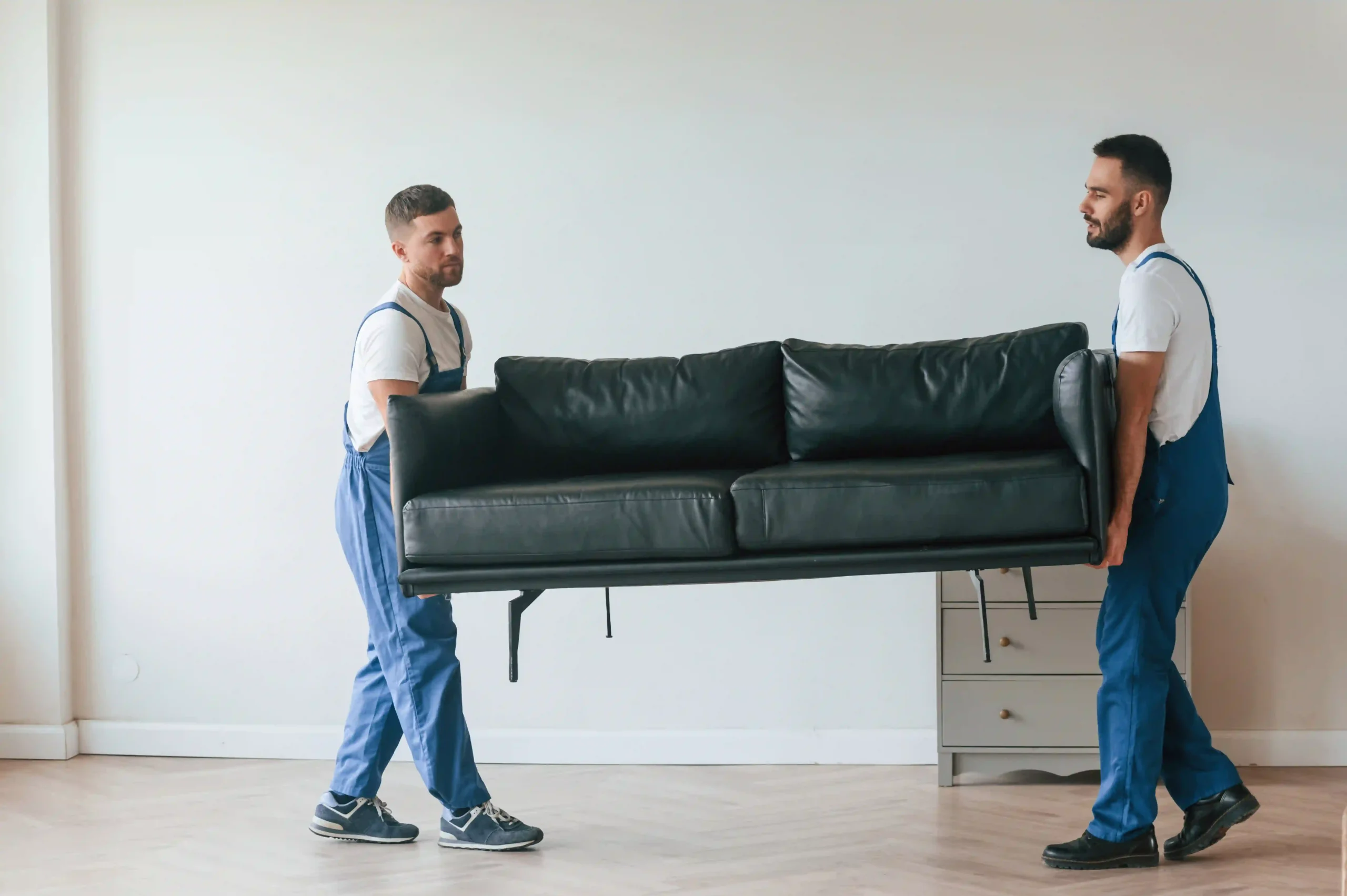 How to Choose Furniture Movers | Tips & Guide
