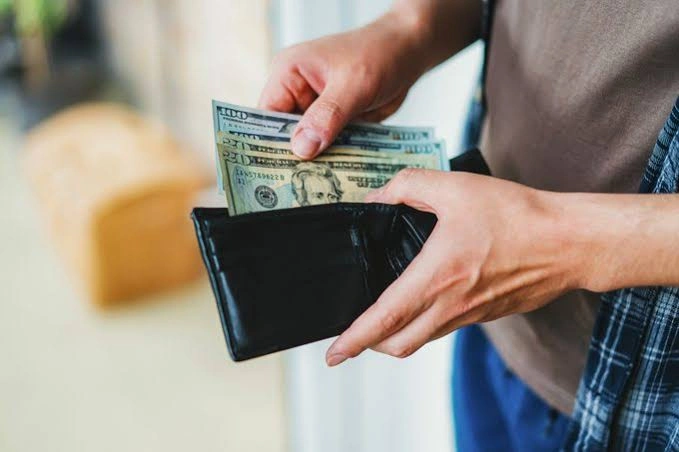 How Much to Tip for a Short 2-Hour Move
