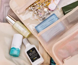 How to Pack Makeup for Moving